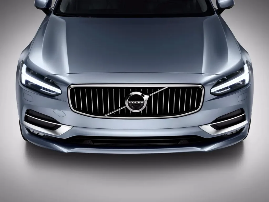 is volvo a luxury brand